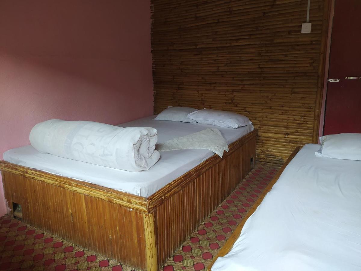 Hotel New Bamboo Palace Gorkhā Kültér fotó